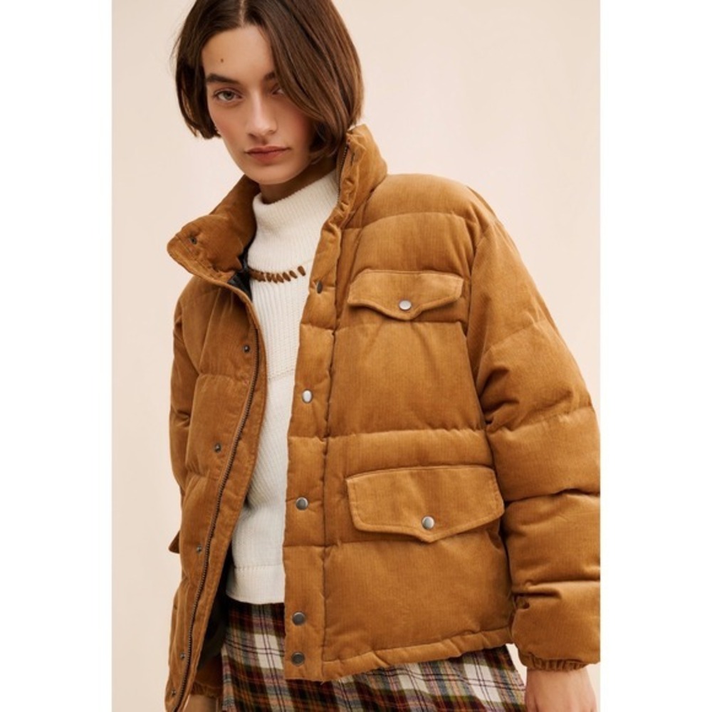 Found Sandstorm Corduroy Puffer Jacket 
Size: M
